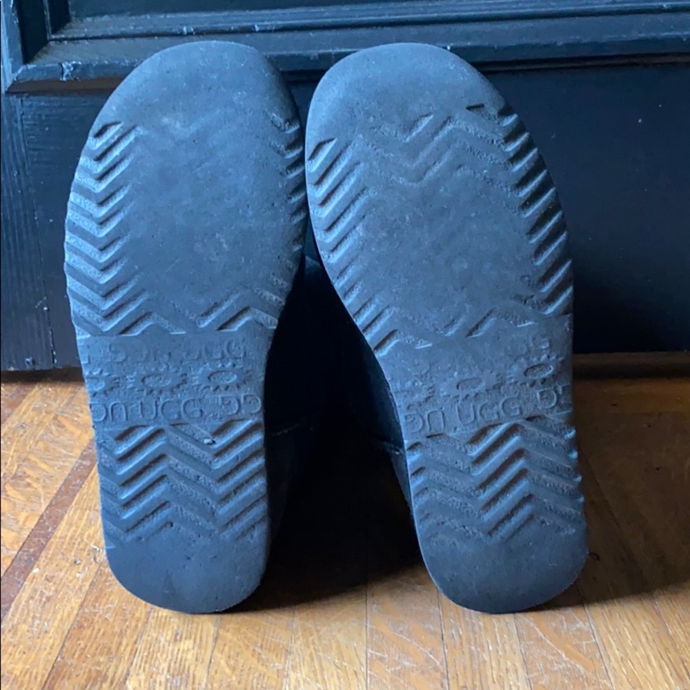 Black classic tall ugg boot - size 8 - Picture 8 of 13